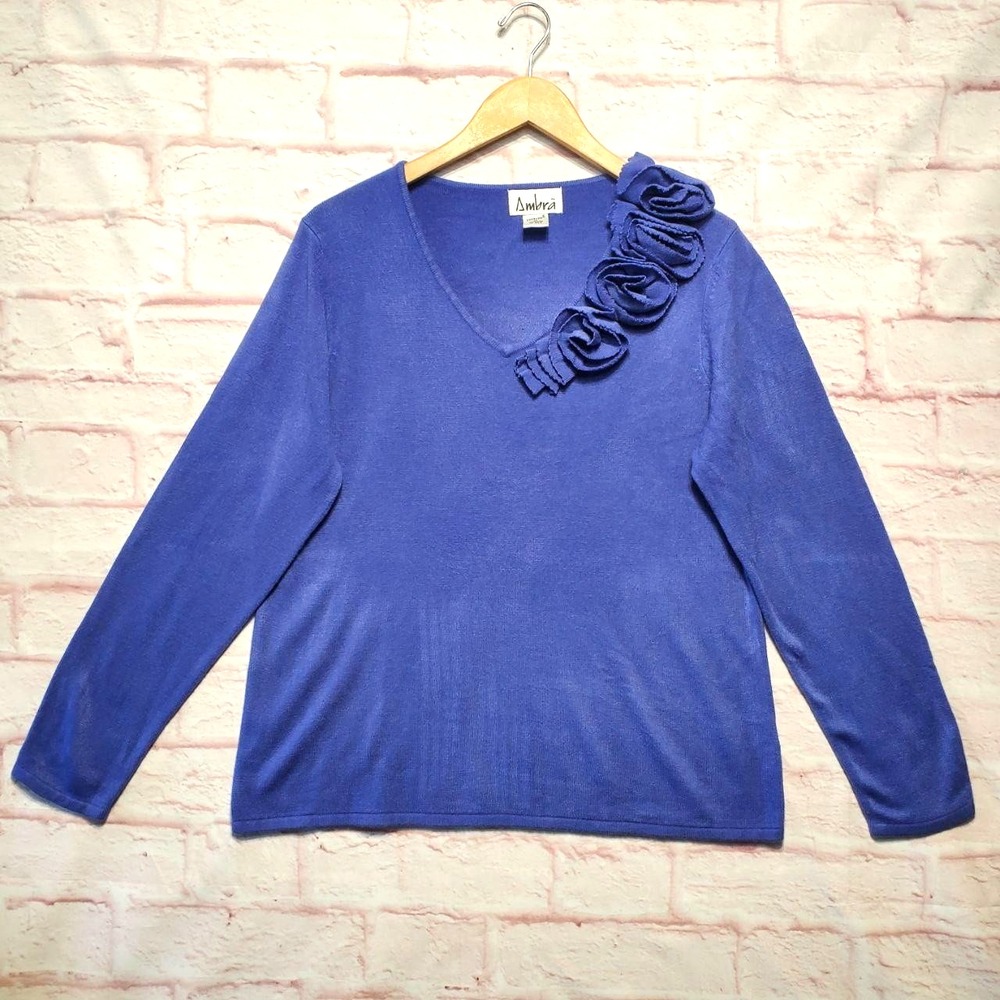 VTG Ambra Sweater Womens‎ XL Purple Blue V Neck Rosette Shoulder Floral Applique